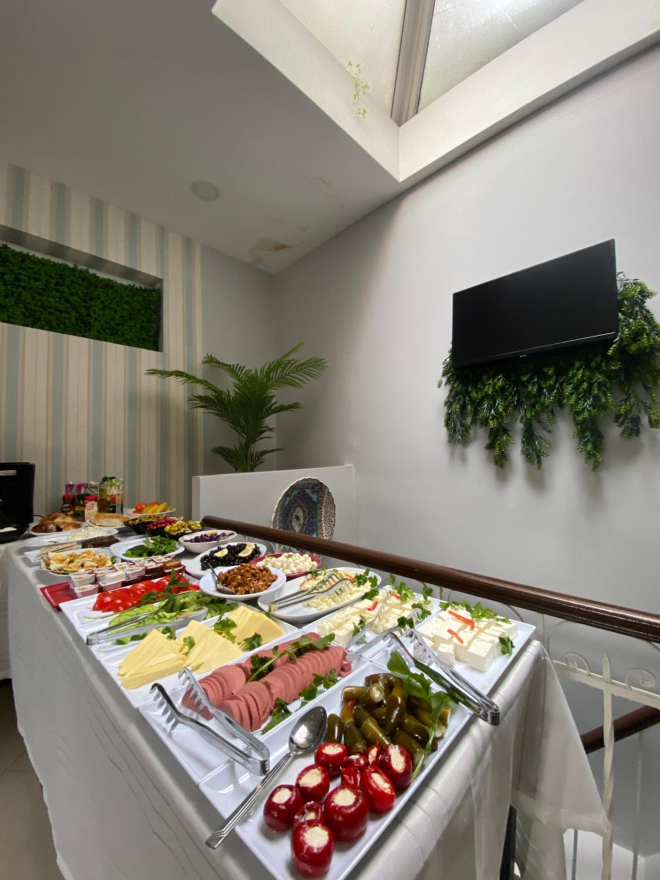 Bonita Apart - Image 121