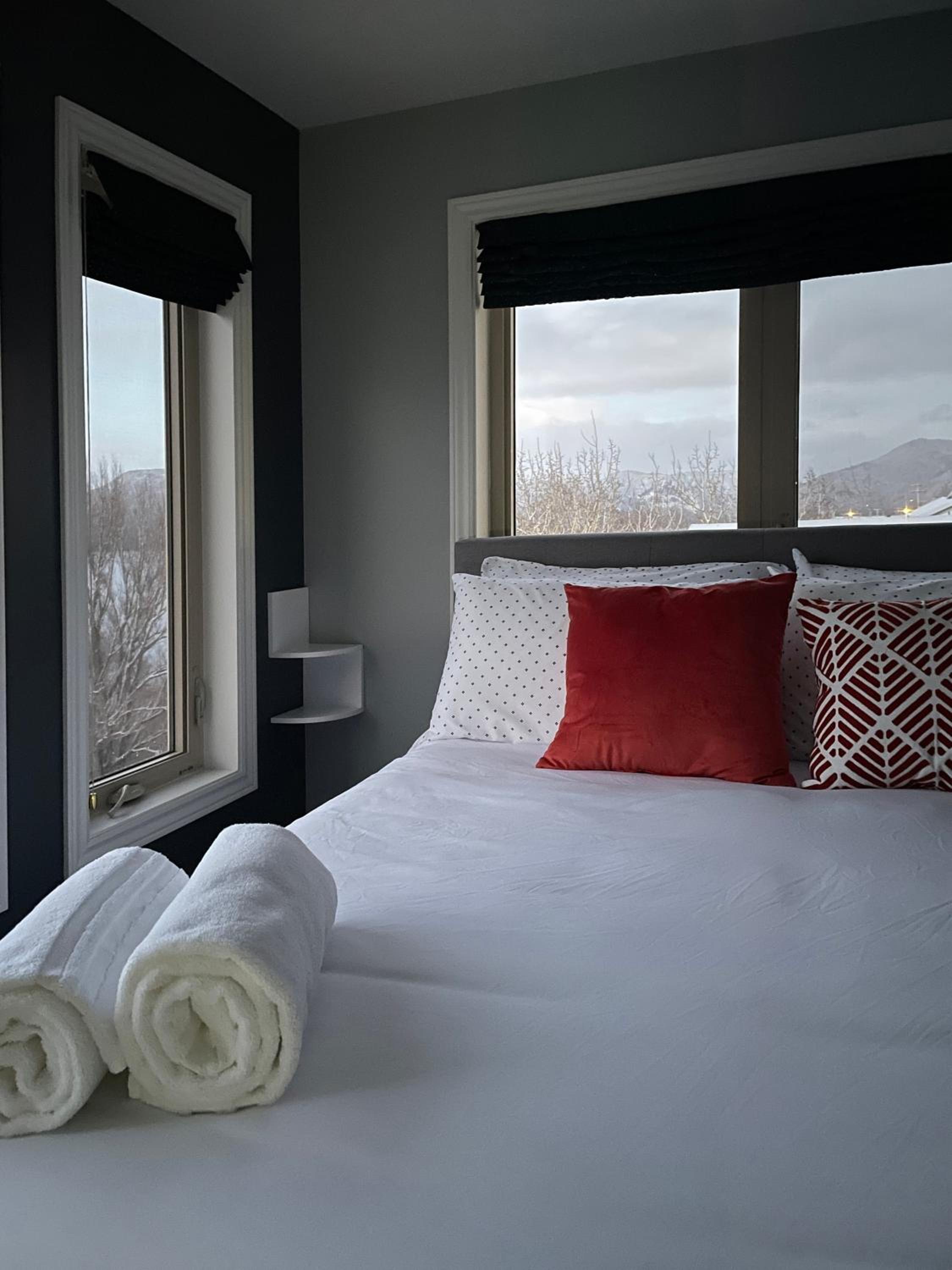 Coastal Lookout Suites