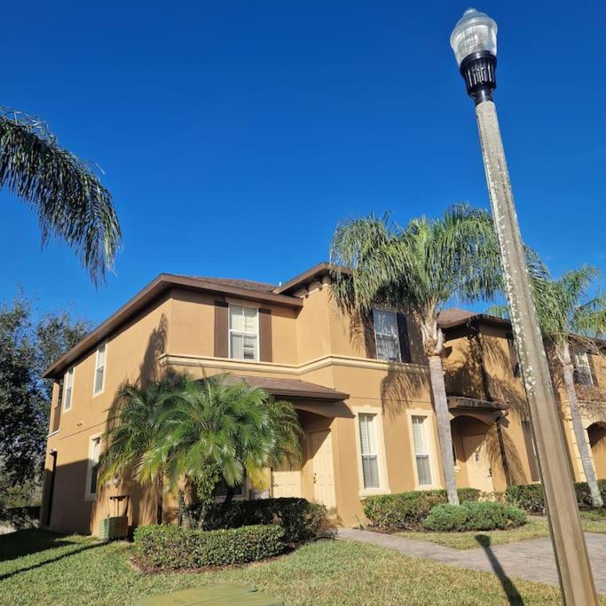 Beautiful Gated Town house 12 miles from Disney view 2