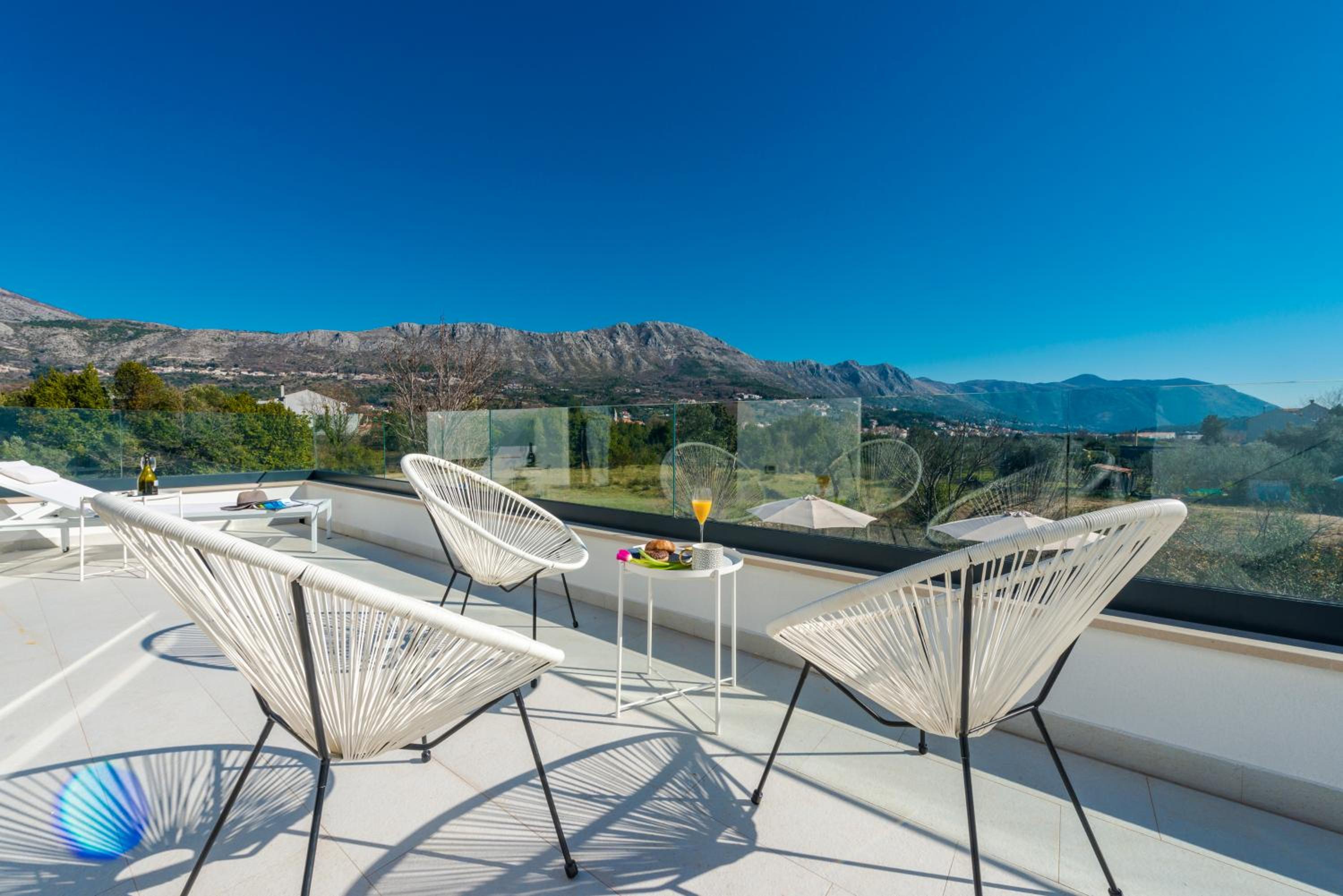 Villa Invigo - Brand New Private Pool Villa photo 5