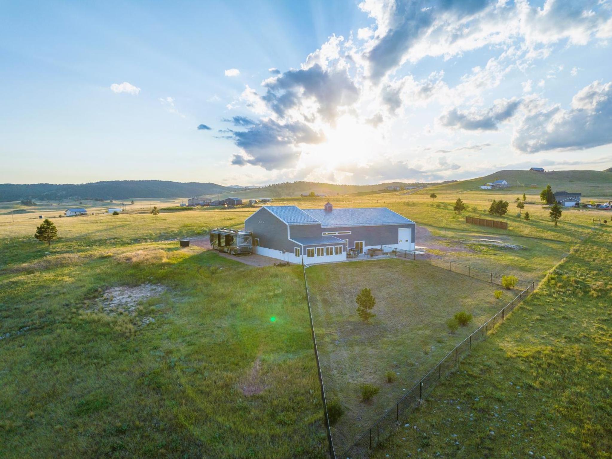 Black Hills Barndo--Game Room, Massage Chair & Hot Tub view 2