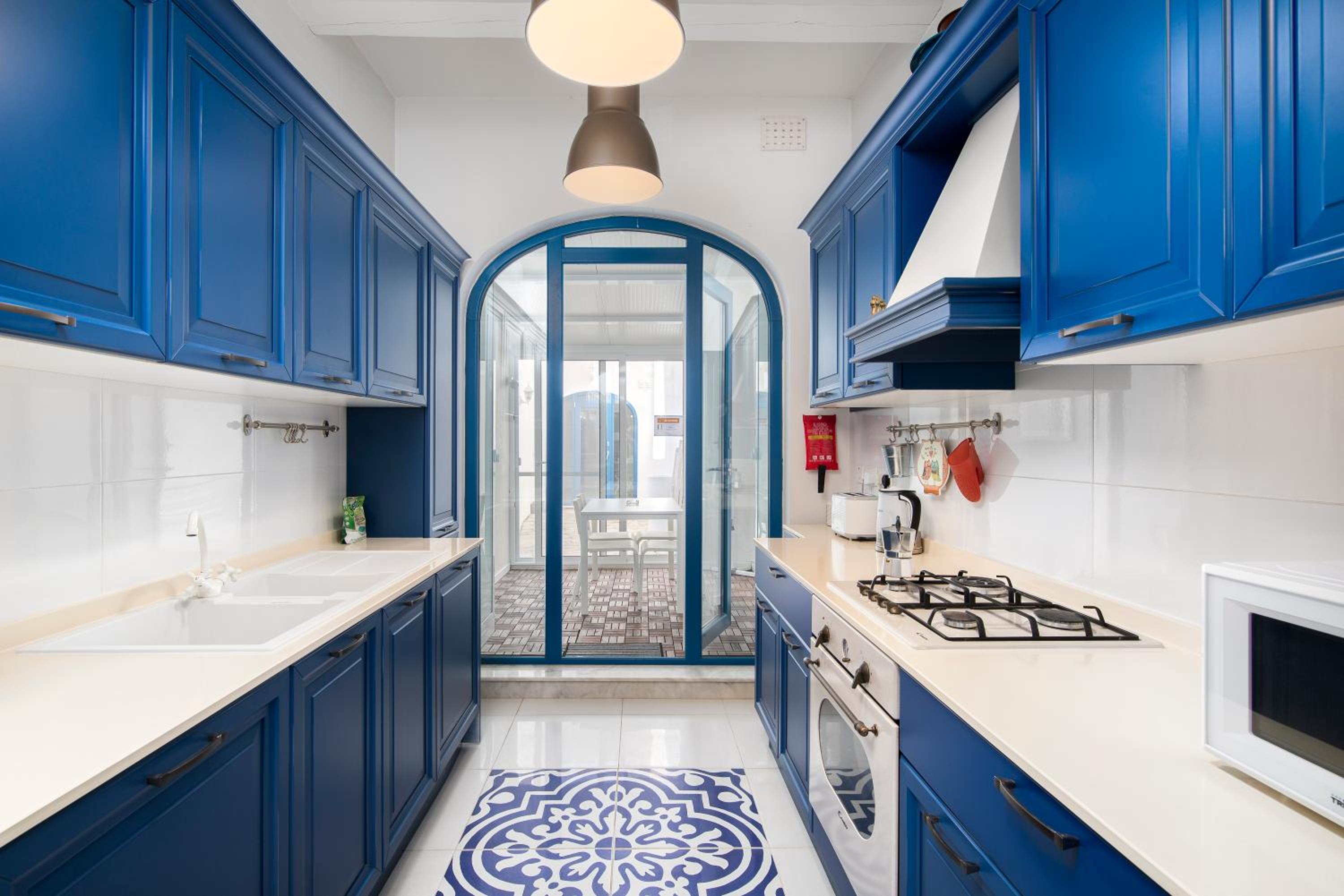 Chic, Stylish Traditional Townhouse with Terrace - St. Paul’s Bay photo 2
