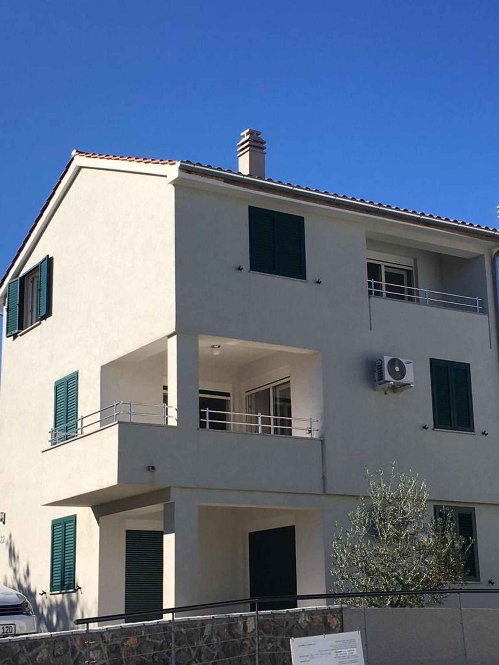 Apartment Tina