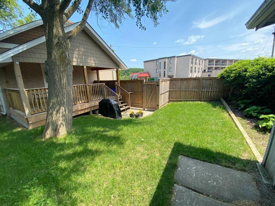 New & Cozy Niagara Getaway. 7 mins from the Falls