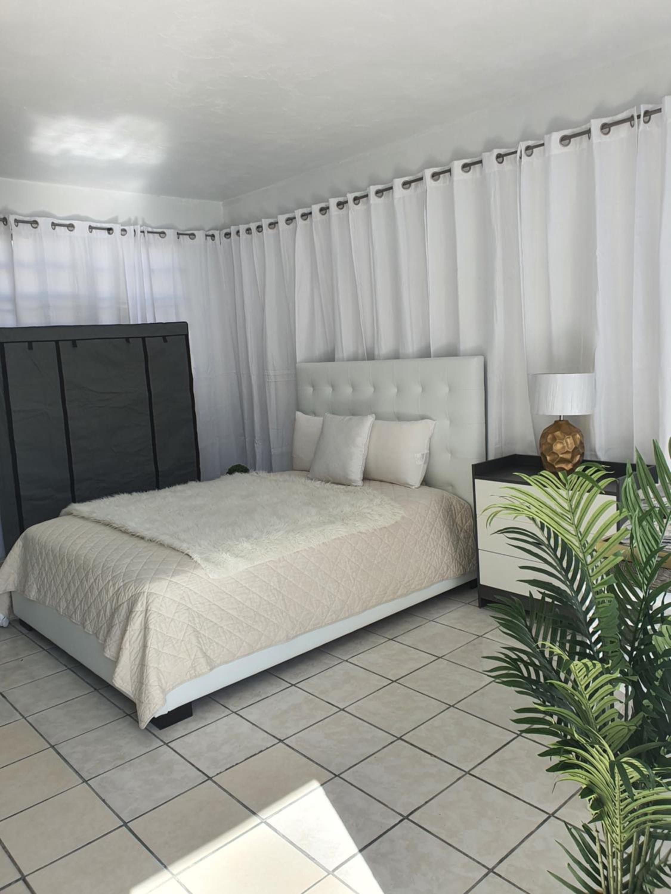 OCEAN WHITE APARMENT beach view 4
