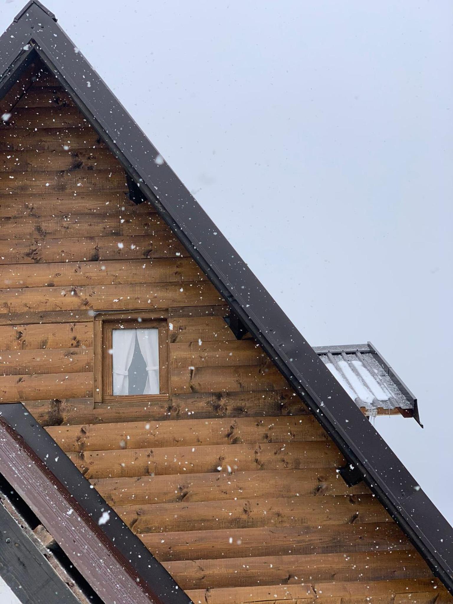 Vikendica Aview
