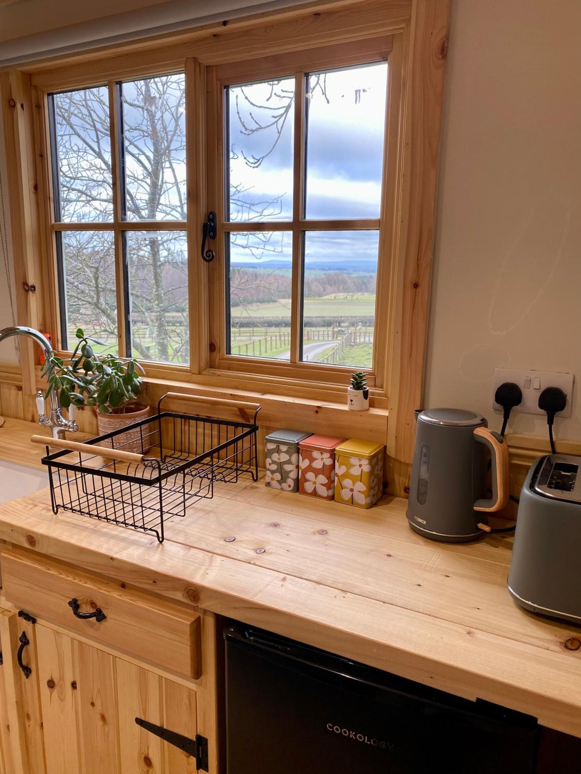 Lowgingerfield Shepherd Hut