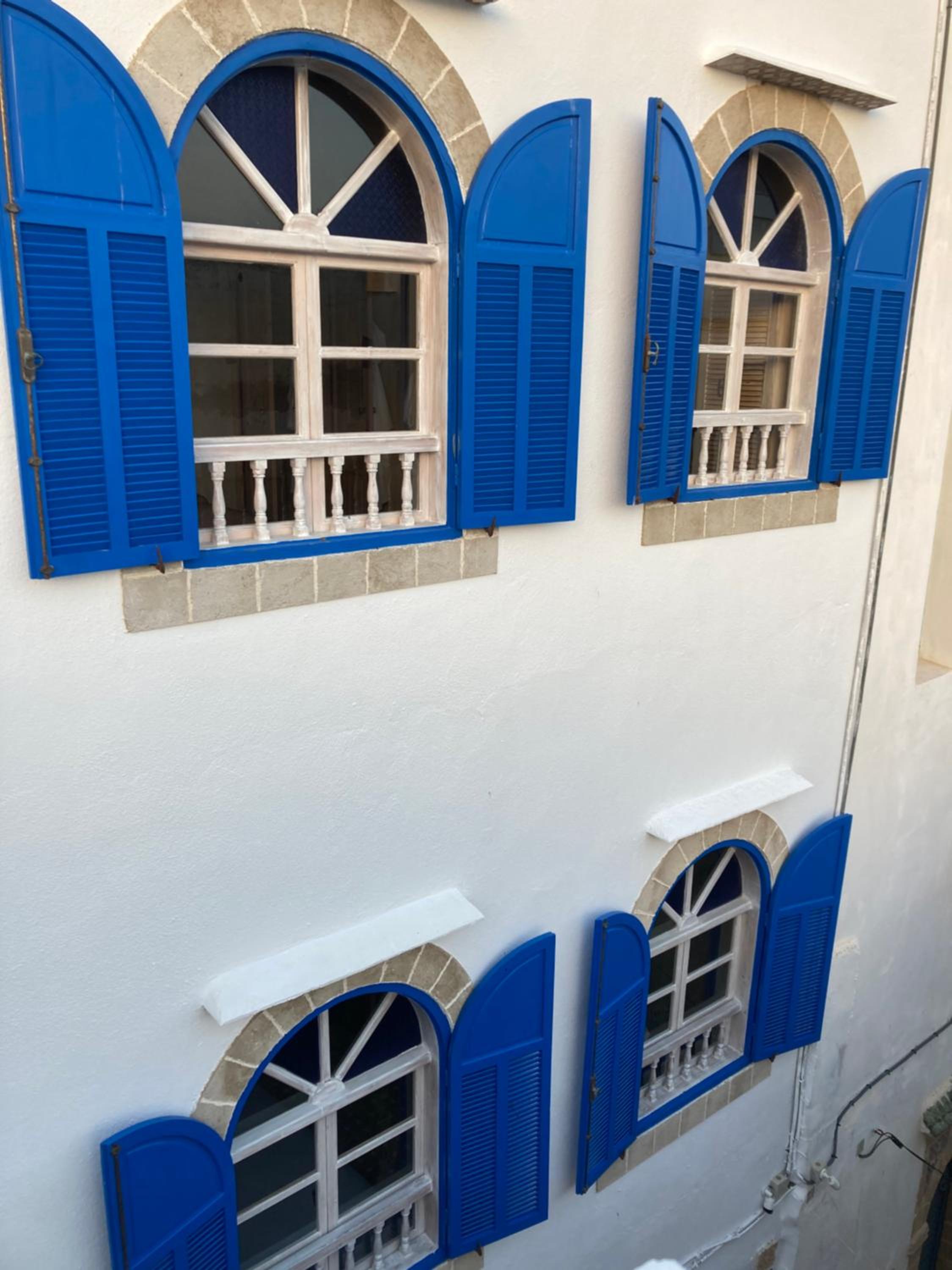 Riad Les Sables Bleus, médina, lumineux et terrasse privée sur mer view 2