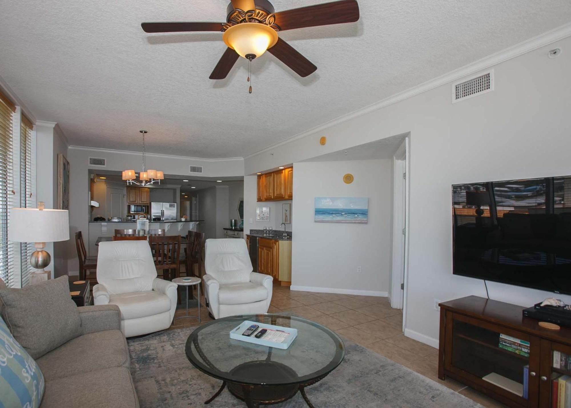 Colonnades 903