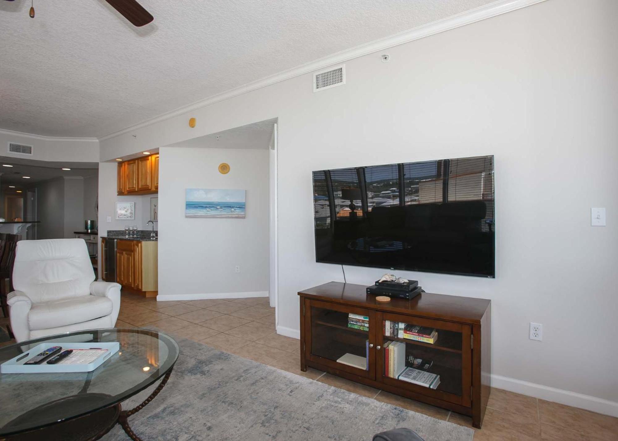Colonnades 903