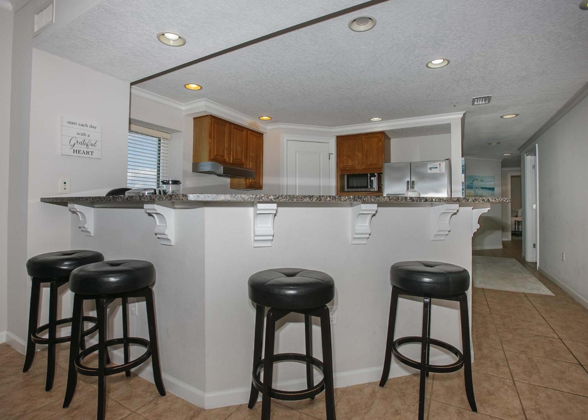 Colonnades 903