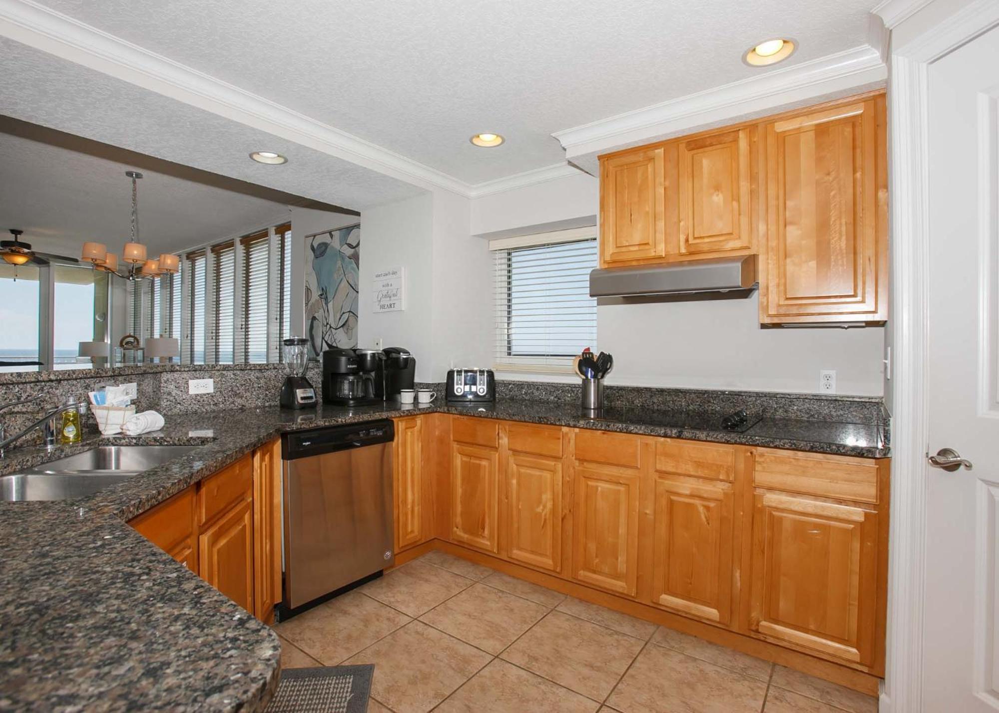 Colonnades 903