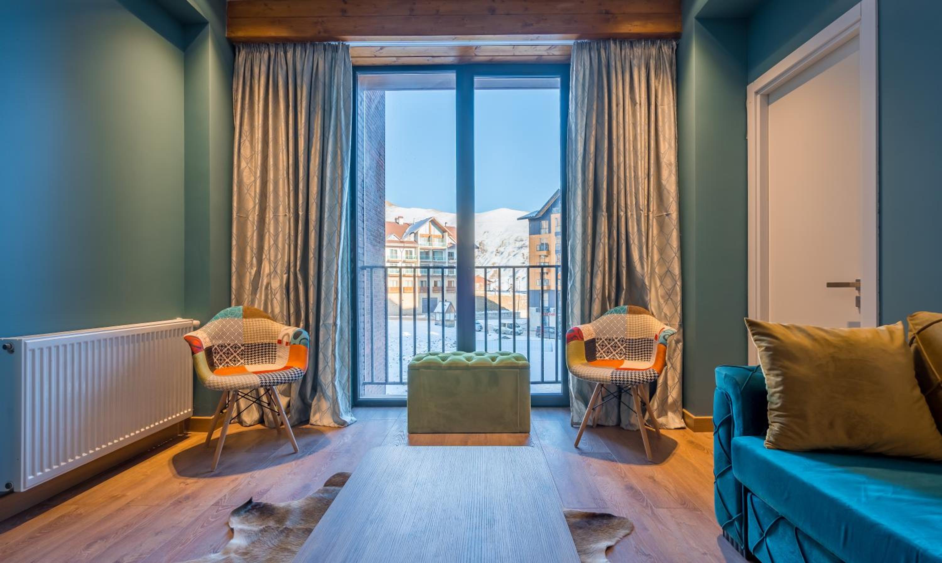 Funky 2 Bedroom Flat in Alpic view 4