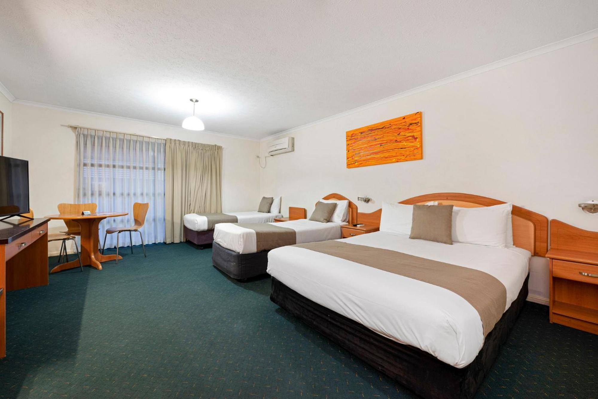Pegasus Motor Inn and Serviced Apartments