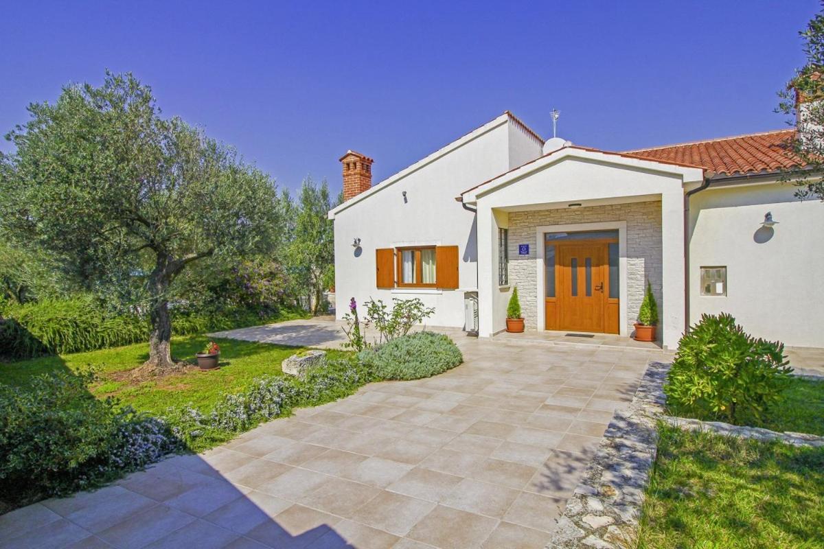 Villa Lavinia in Kavran (Haus für 8-10 Personen) view 2