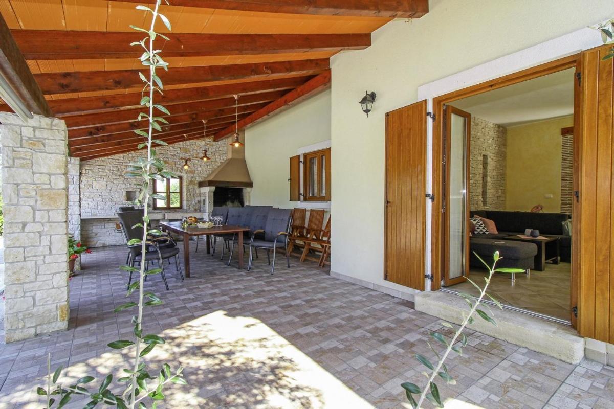 Villa Lavinia in Kavran (Haus für 8-10 Personen) view 3