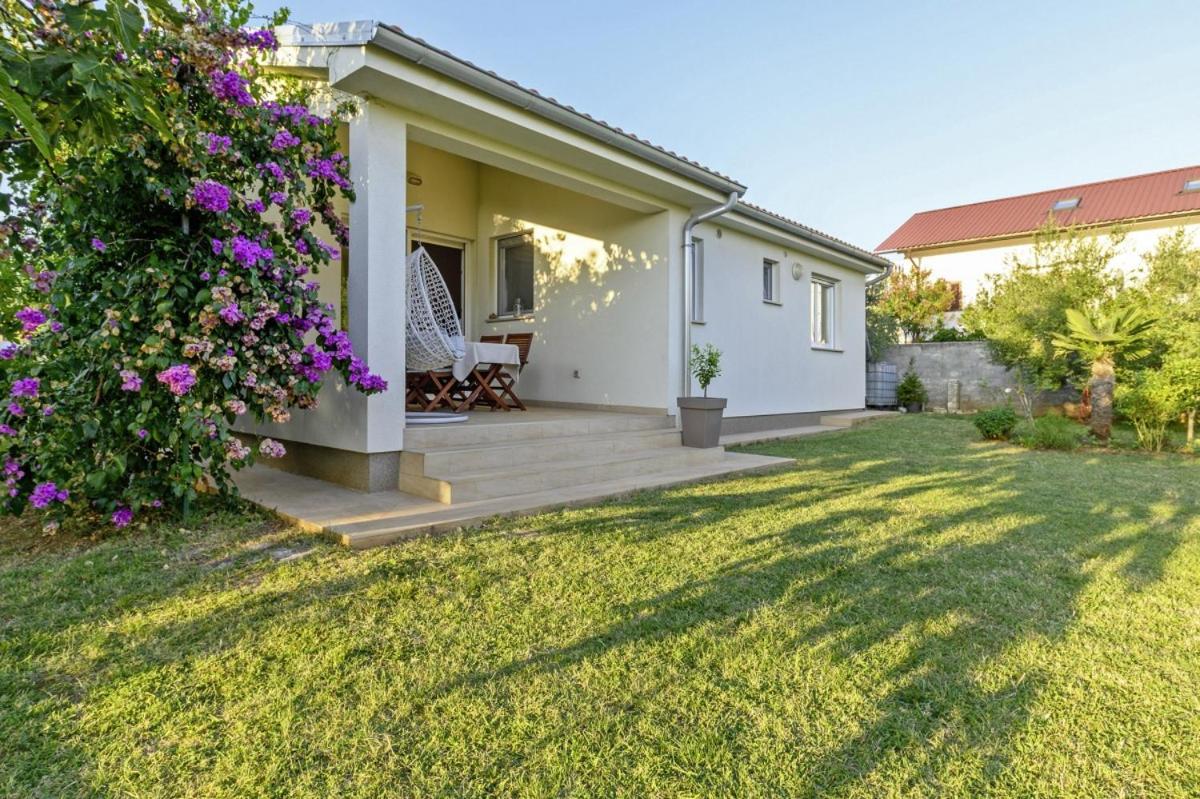 Bojana in Ližnjan (Haus für 4-5 Personen)