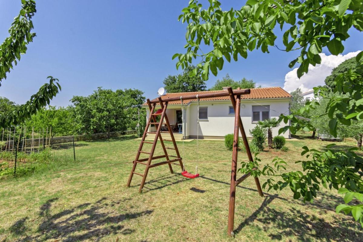 Bojana in Ližnjan (Haus für 4-5 Personen)