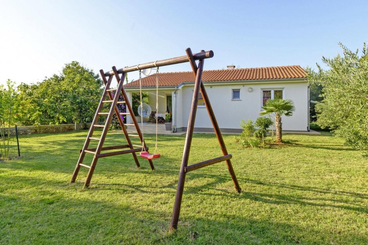 Bojana in Ližnjan (Haus für 4-5 Personen)