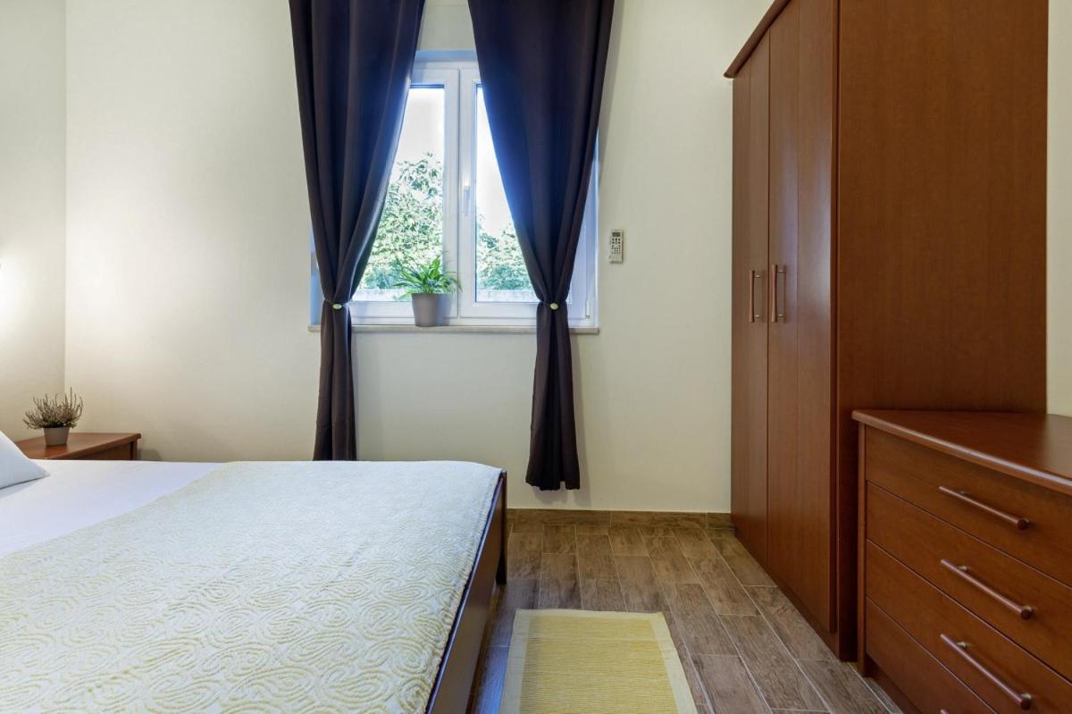 Bojana in Ližnjan (Haus für 4-5 Personen)