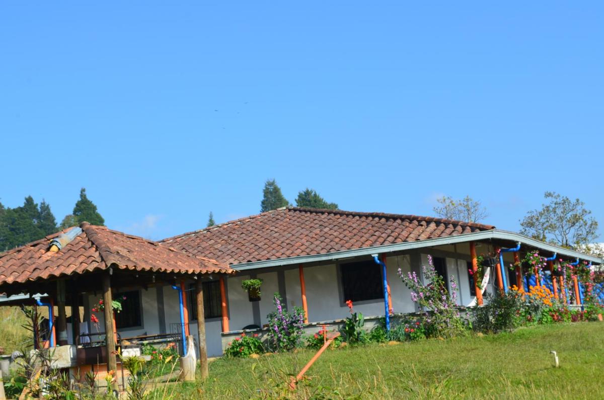 Akasha Encuentro Finca cerca a Medellín.