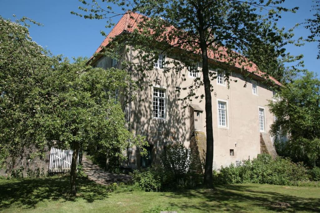 Haus Keppelborg: ZI Rosina mit Burggartenblick