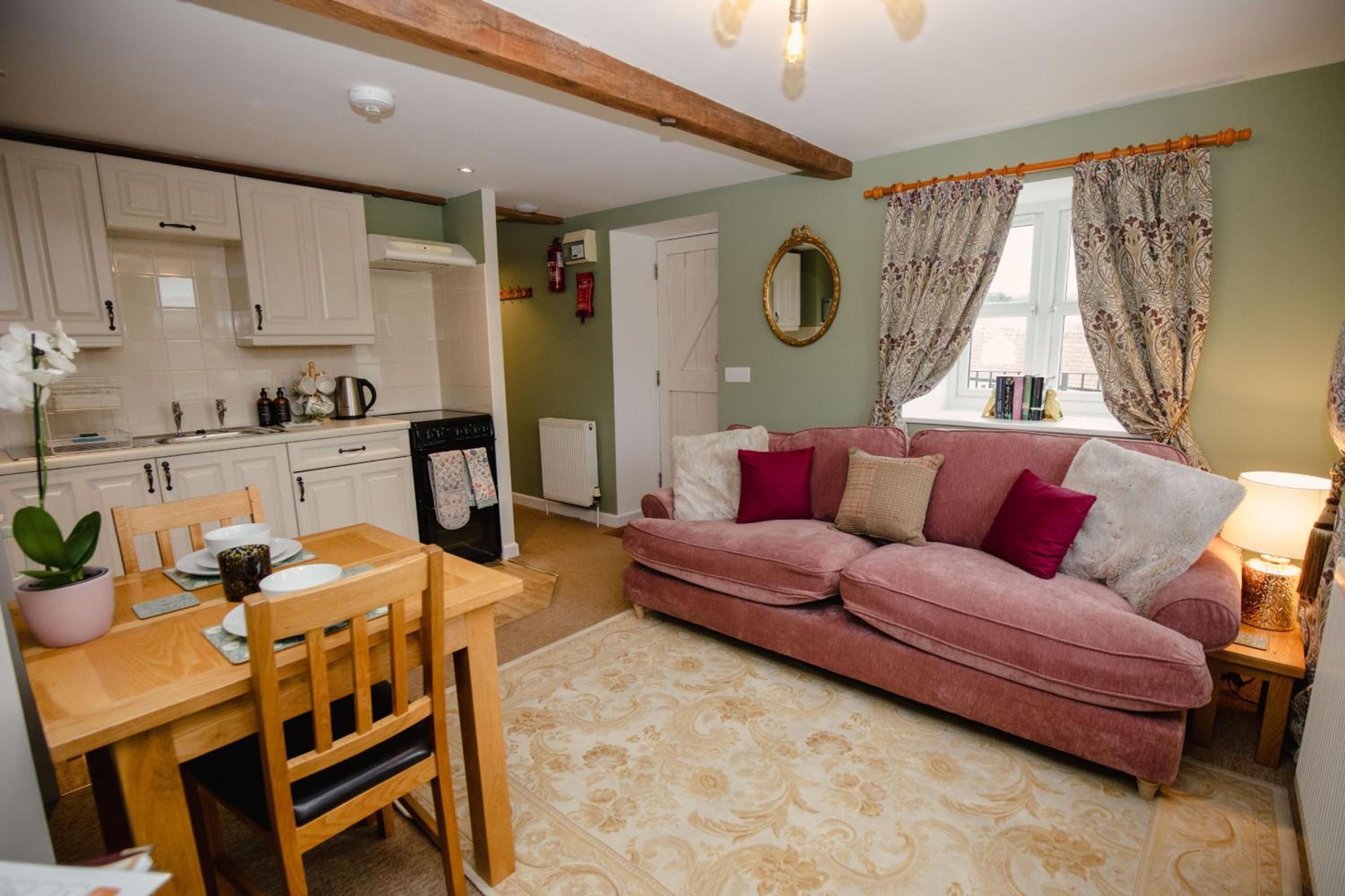Pigsty Cottage - Rudge Farm Cottages view 3