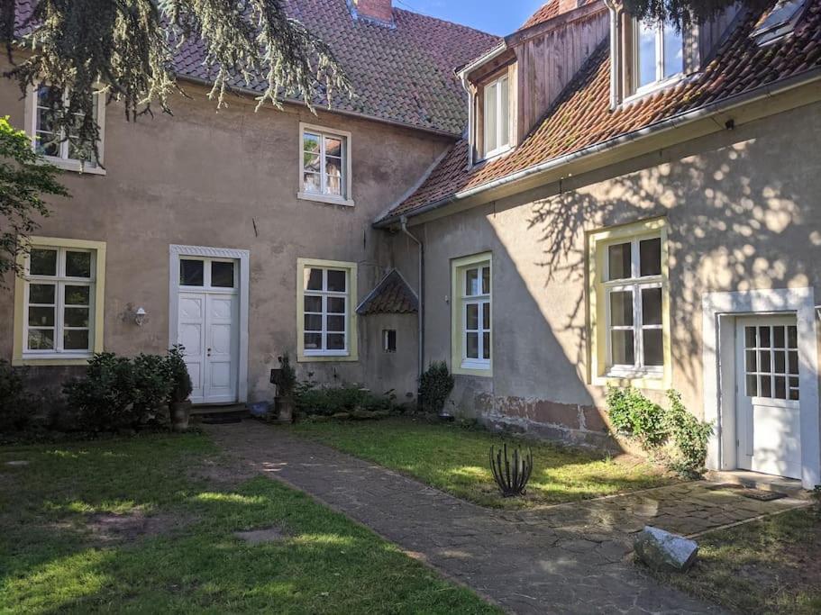 Haus Keppelborg: ZI Ferdinand mit Rosengartenblick