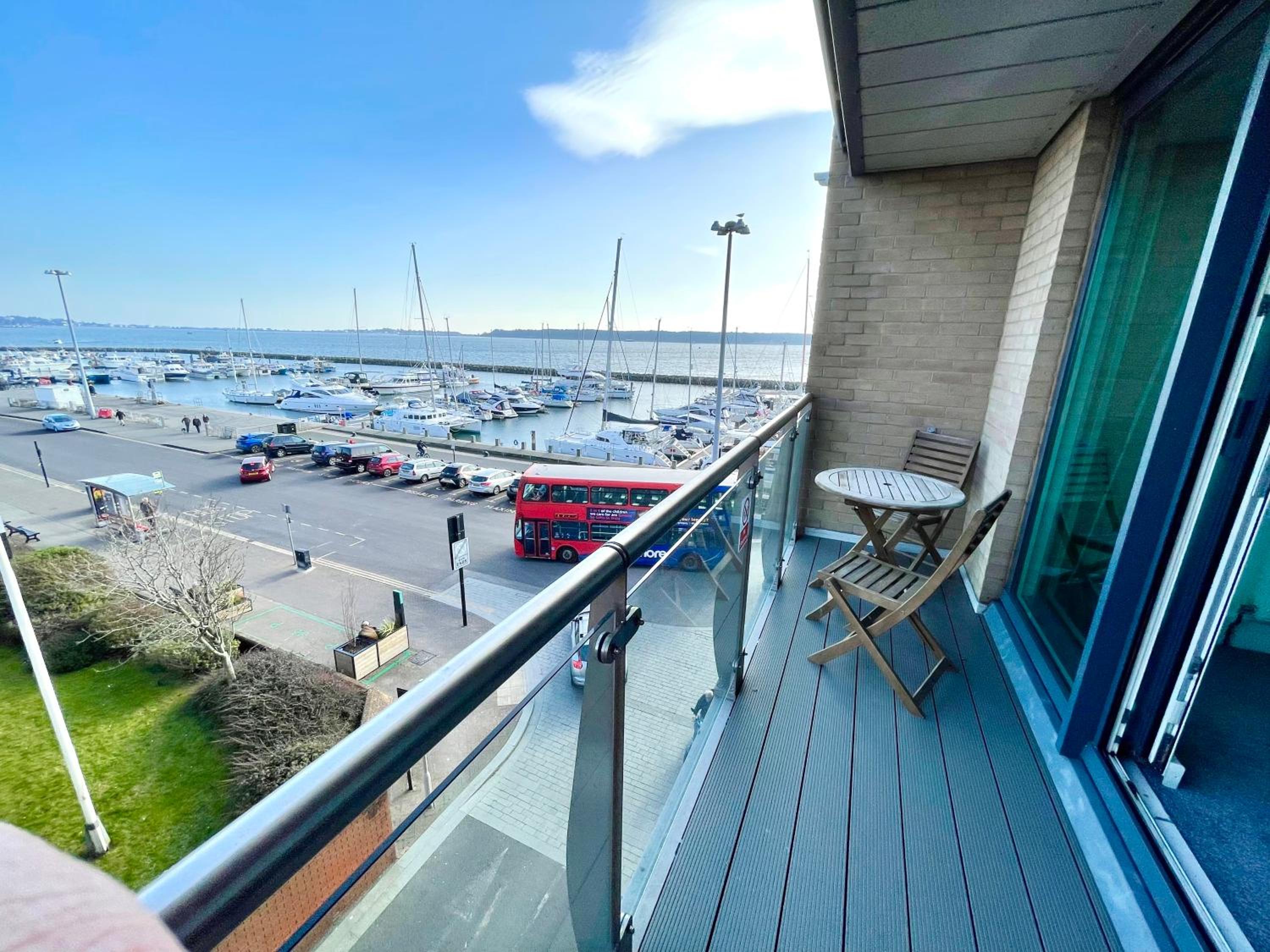 Quay & Sea View Spacious Modern Secure Parking view 2