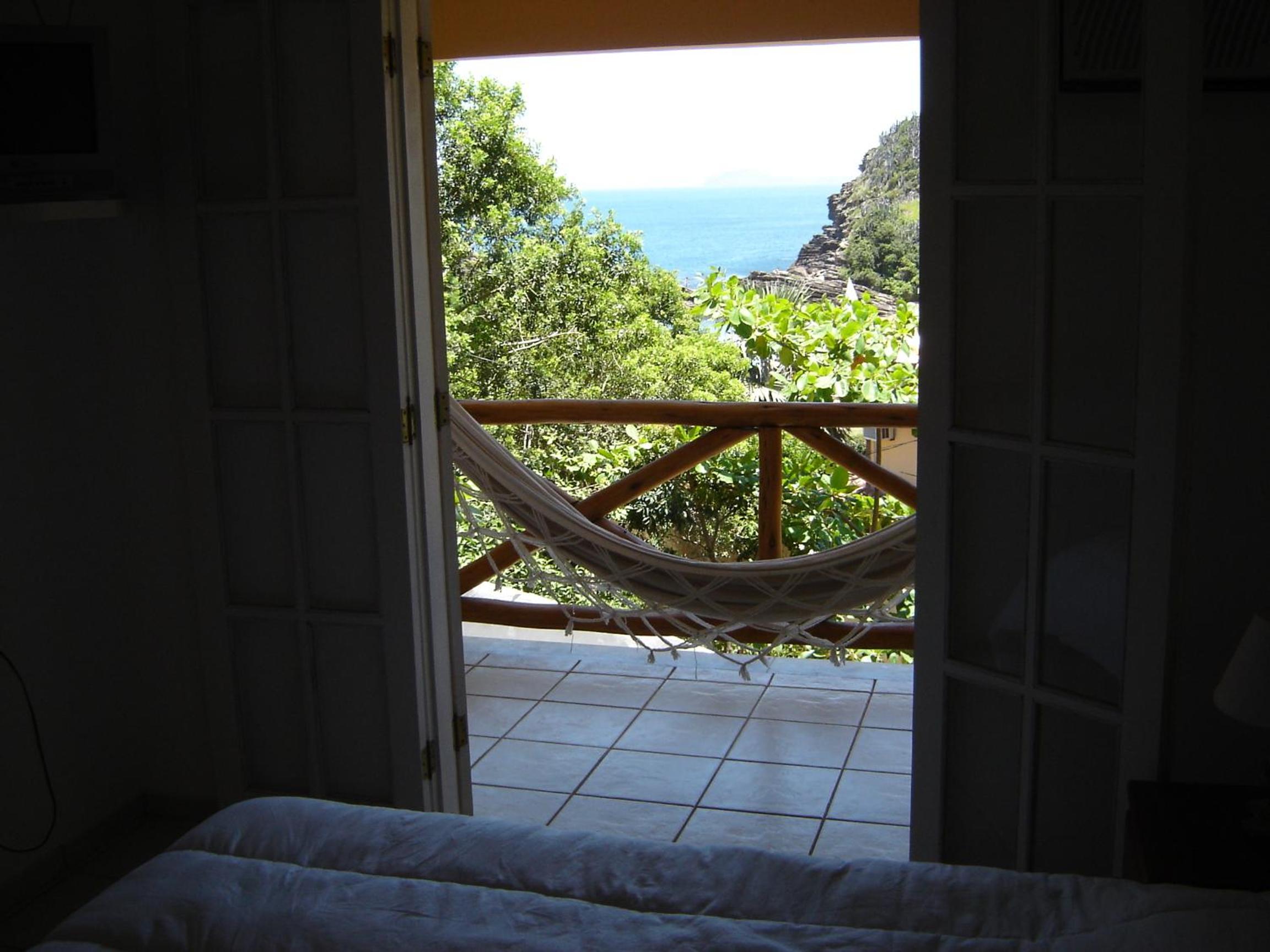 Praia da Ferradurinha Guest House