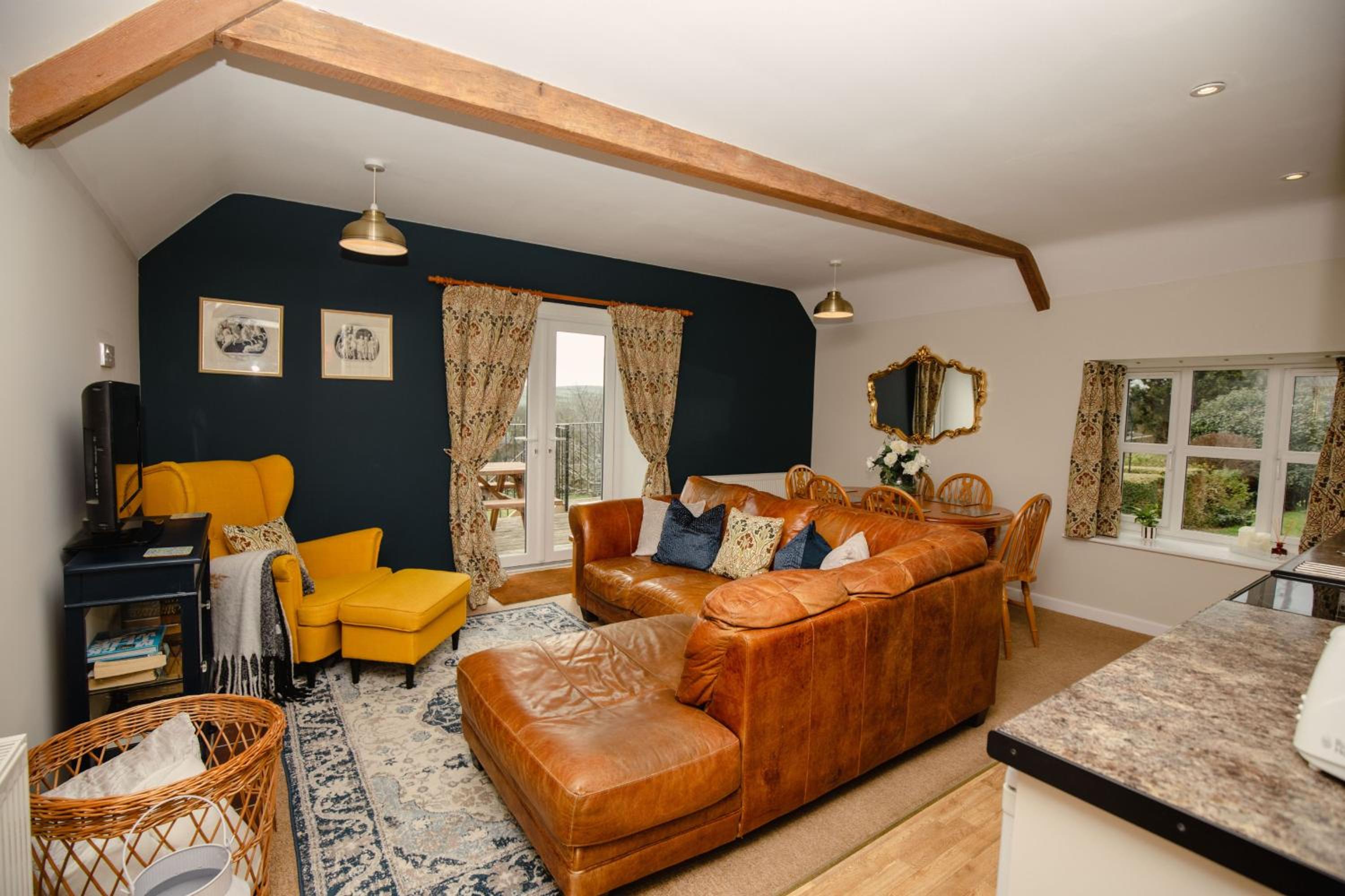 Orchard Cottage - Rudge Farm Cottages view 3