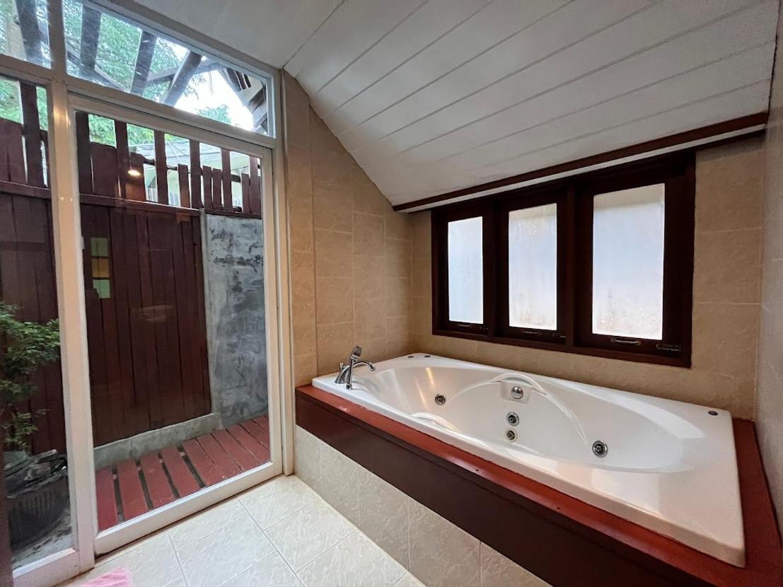 Green Papaya Beach Resort, Koh Phangan