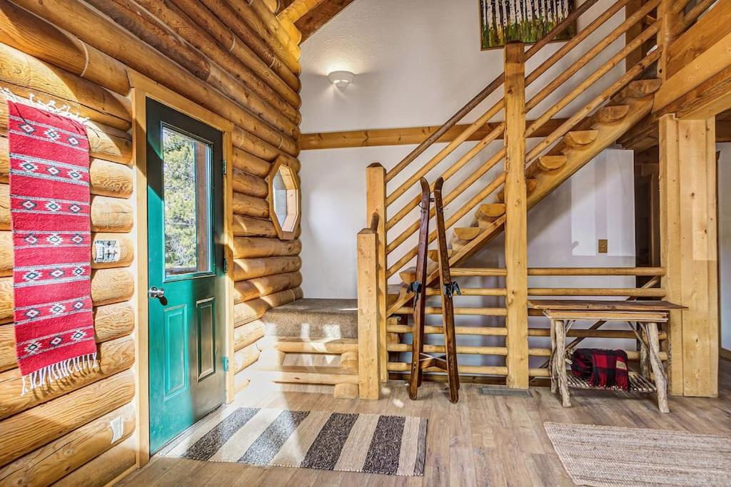 Warm And Luxurious Private Breckenridge Cabin Retreat W Hot Tub Blue River Hideaway By Boutiq view 4