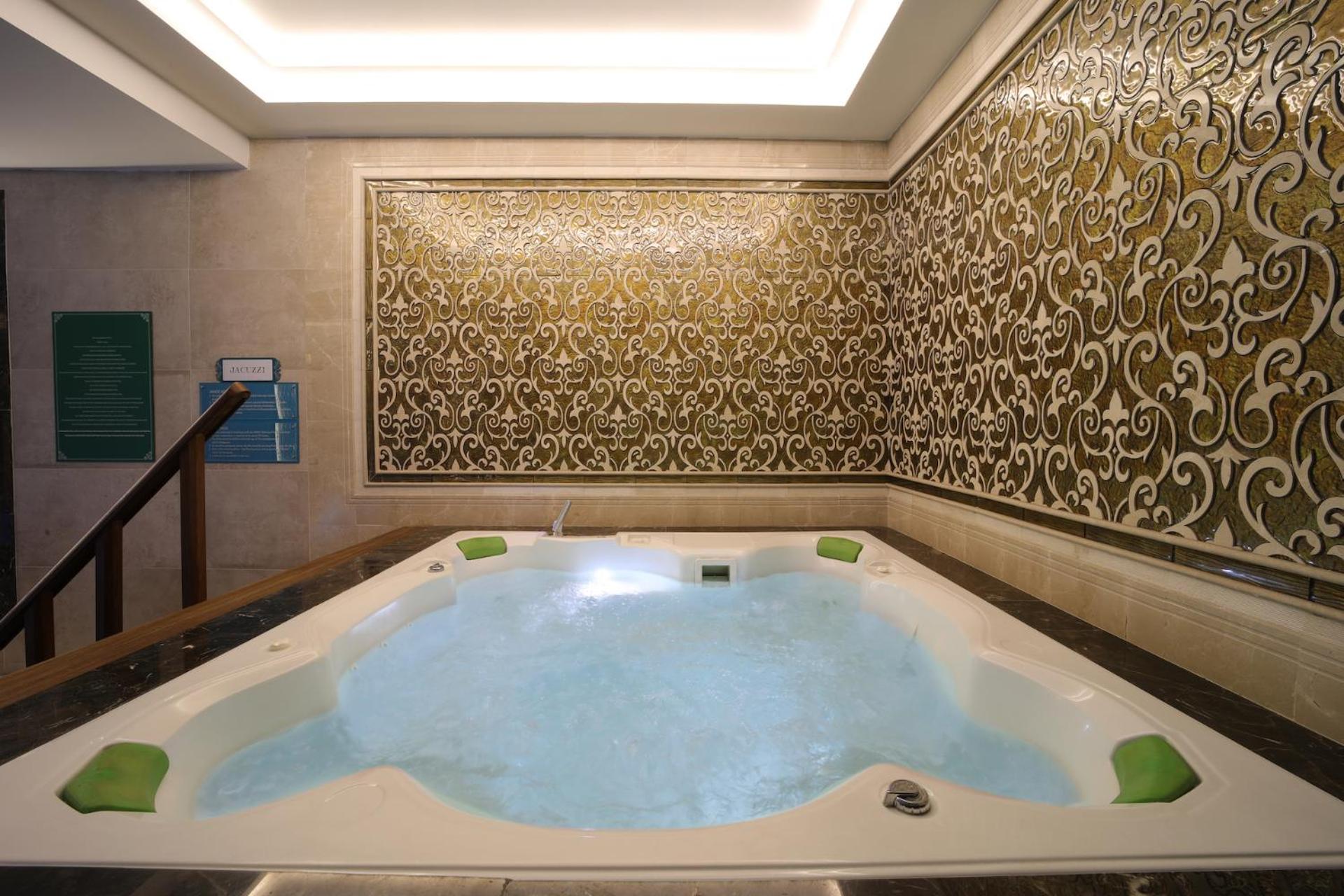 The Time Hotel Marina becomes The Time Otel Marina. - Image 40