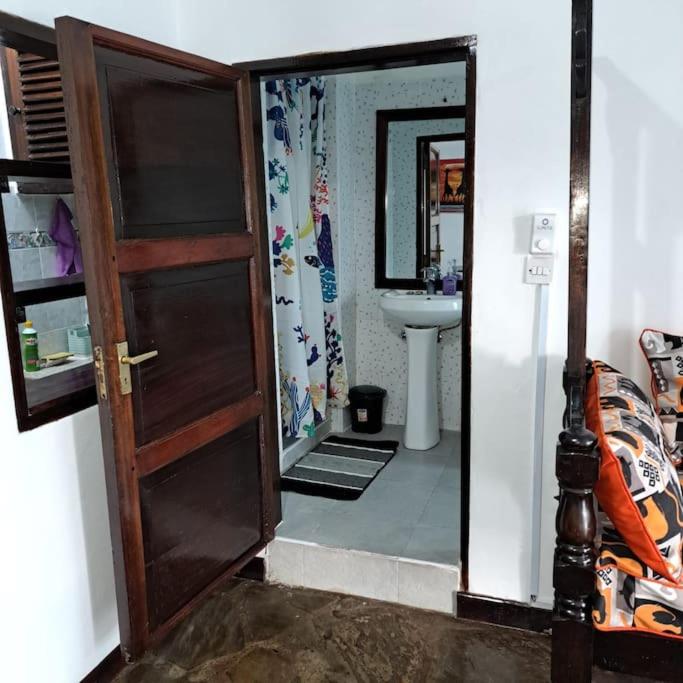 Cosy apartment in Malindi beach view 5
