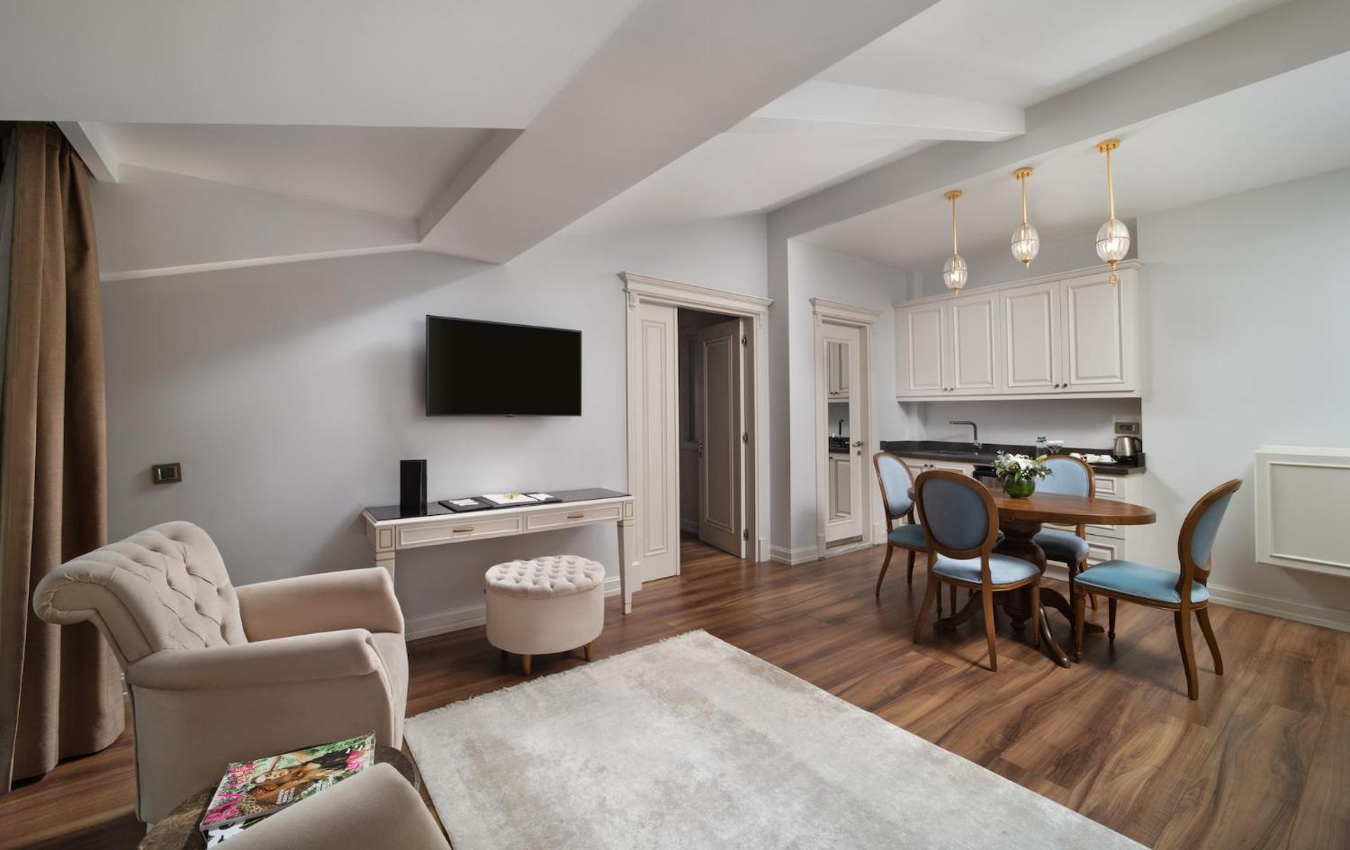 The Time Hotel Marina becomes The Time Otel Marina. - Image 71