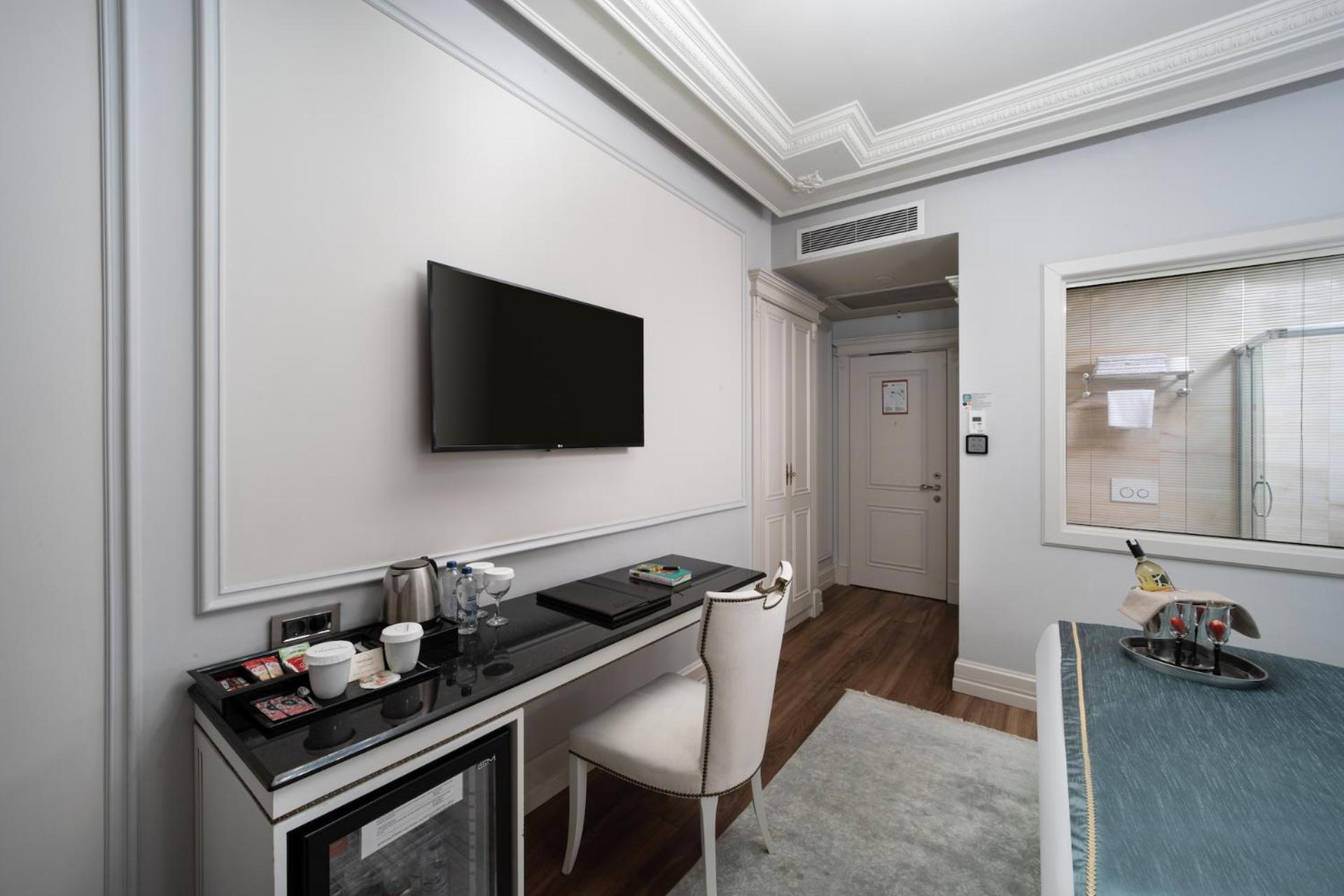 The Time Hotel Marina becomes The Time Otel Marina. - Image 86