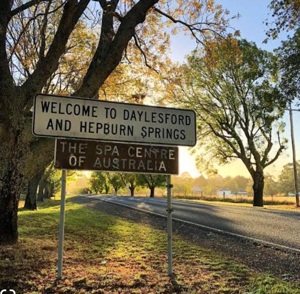Daylesford FROG HOLLOW ESTATE- The Retreat - Newly renovated ONE BEDROOM RETREAT with Queen Bed