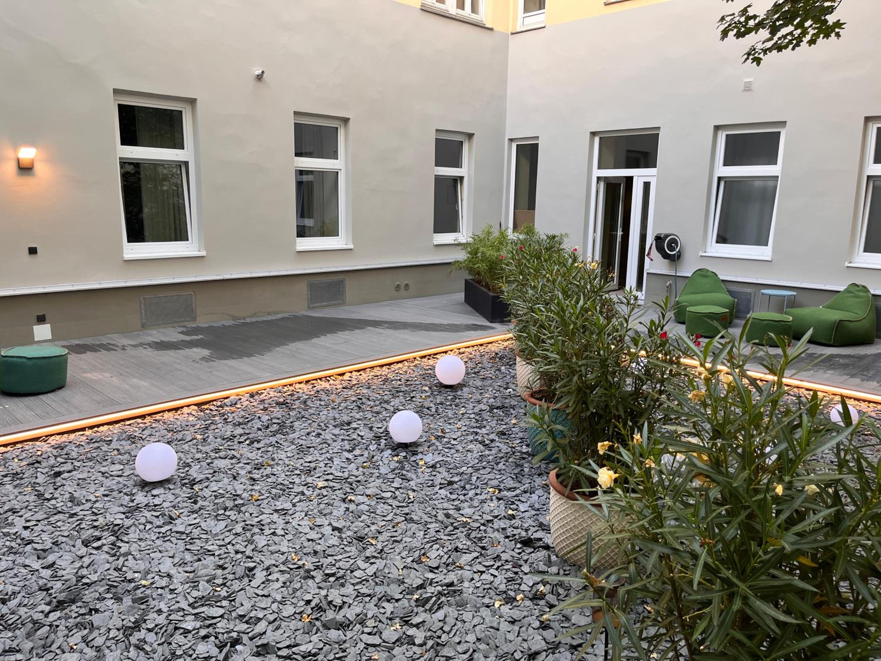 Street Living Hotel - Apartments