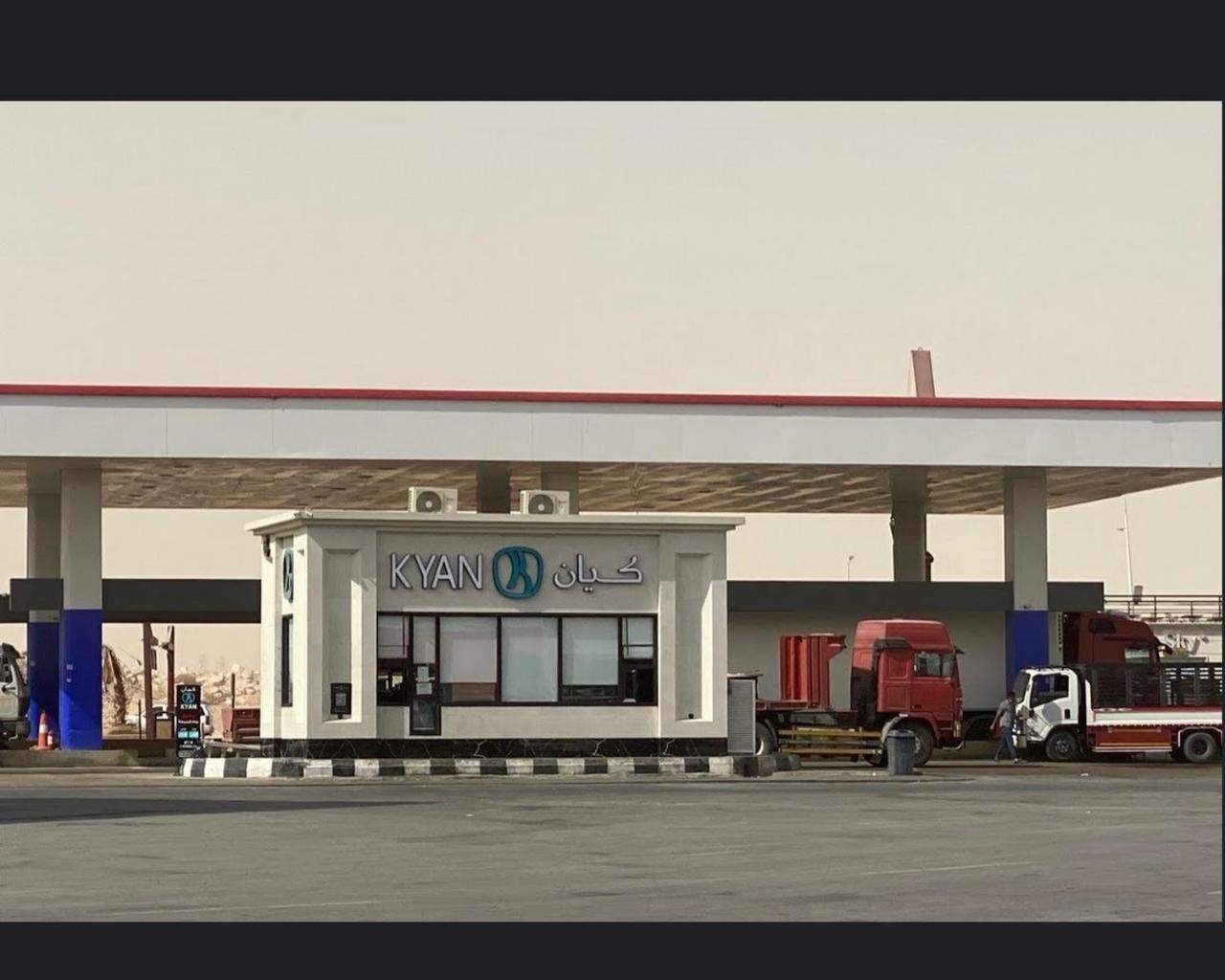 فيلا ثلاث طوابق وخمس غرف نوم