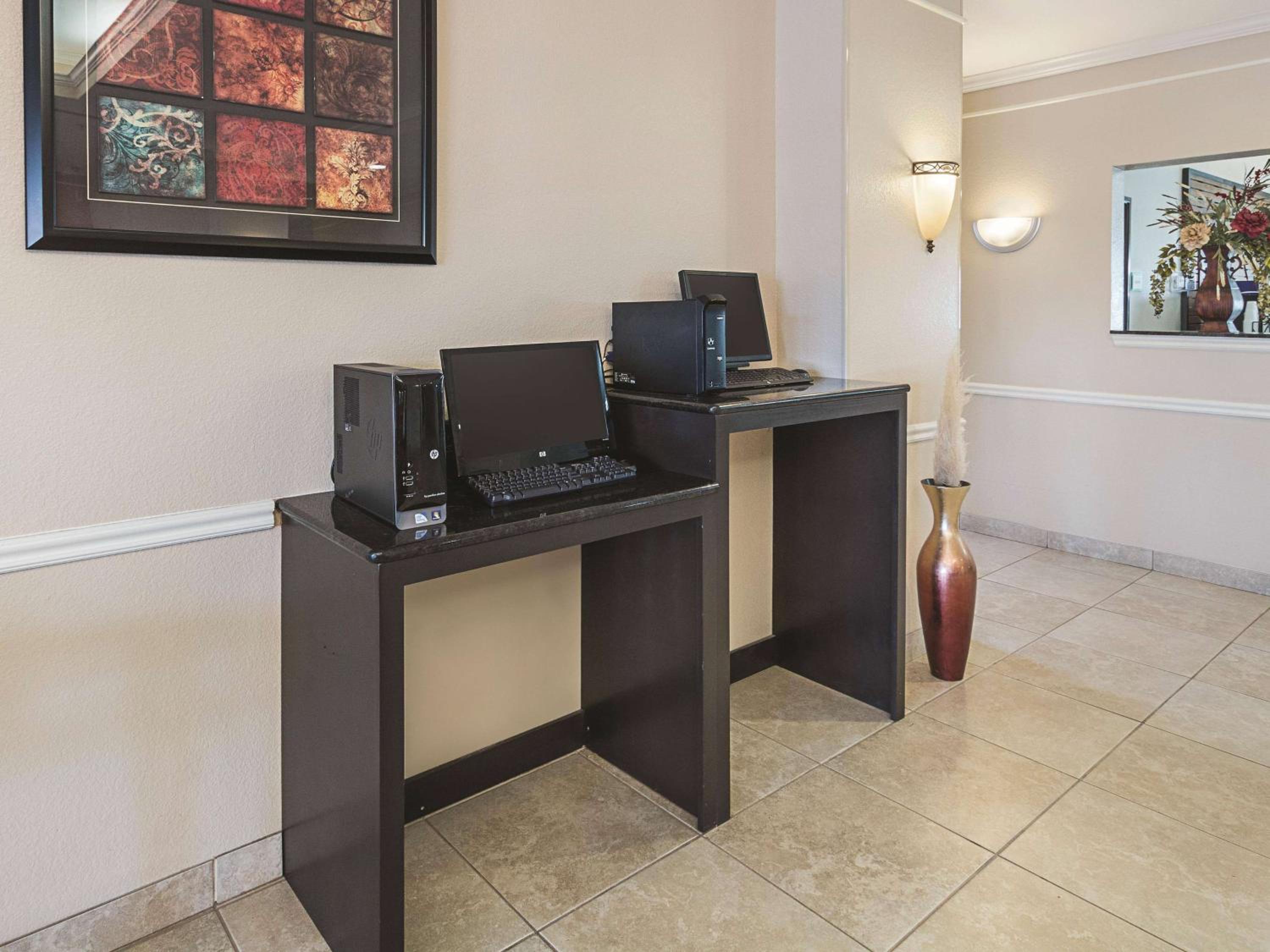 Dallas Vacations - La Quinta by Wyndham Waxahachie - Property Image 2