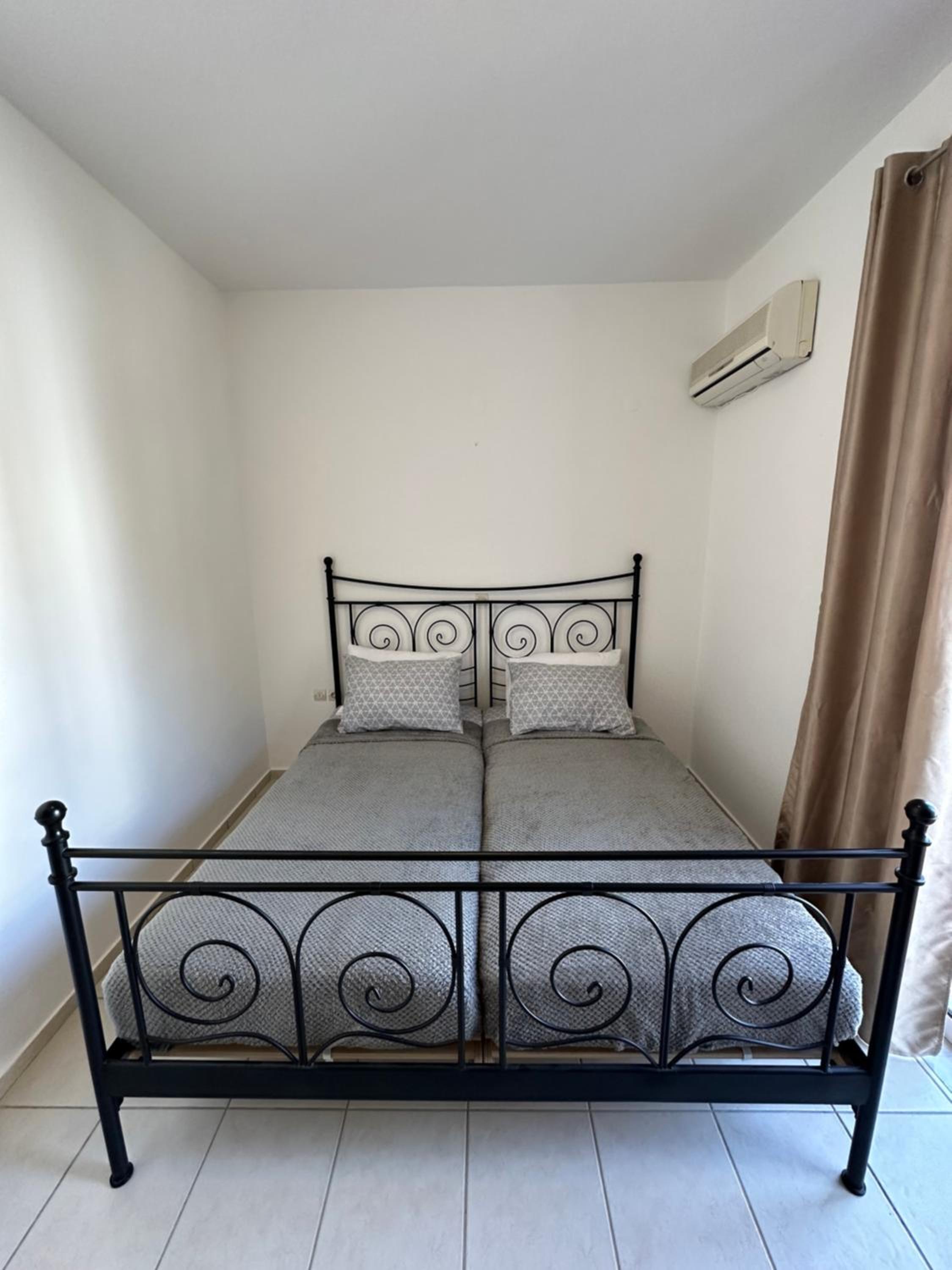 Acrogiali Home