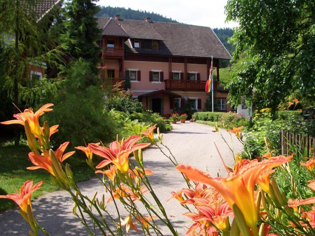 Georgihof im Park