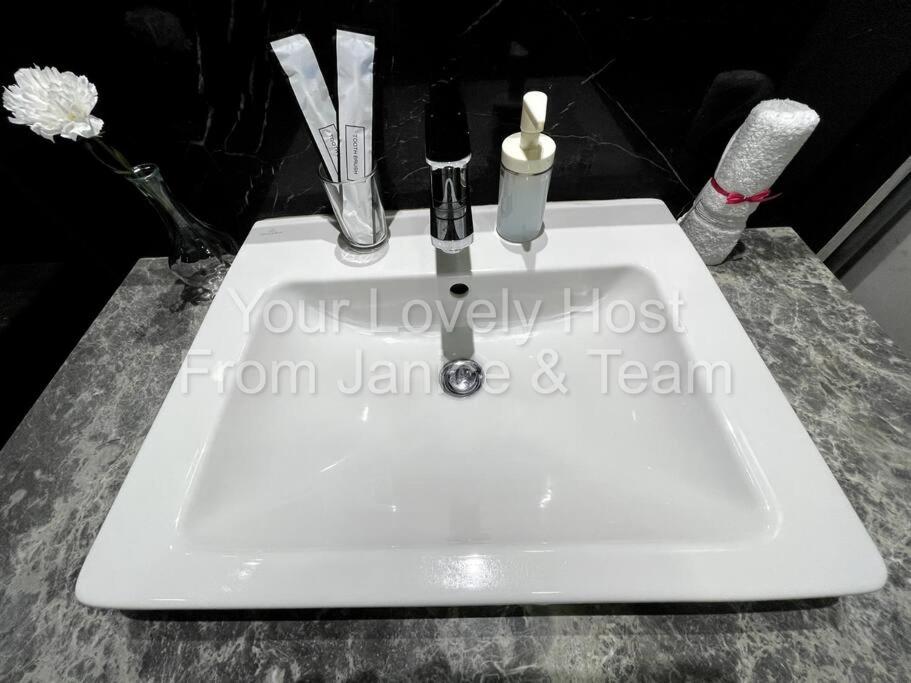 2 KLCC Platinum 2BED 2BATH