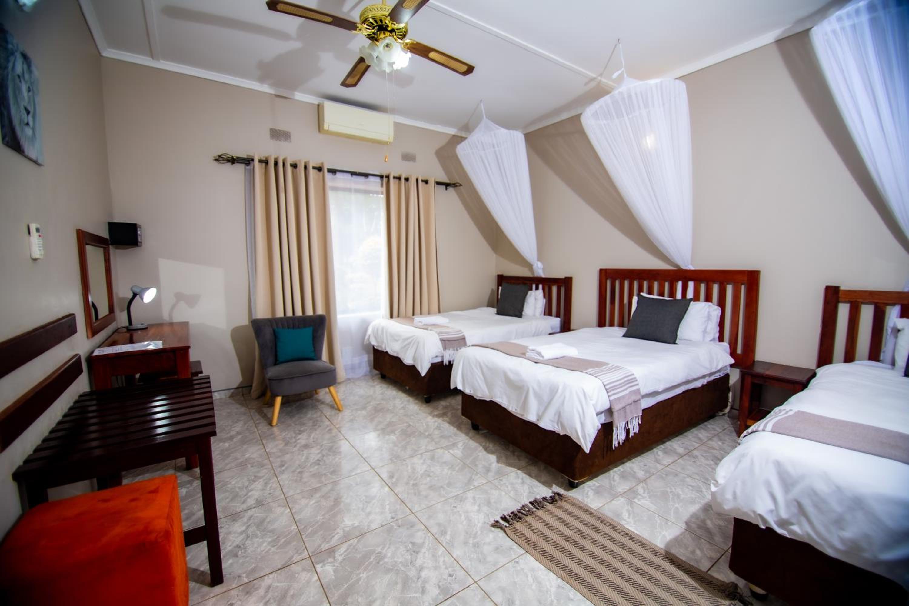 Dzimbahwe Guest Lodge