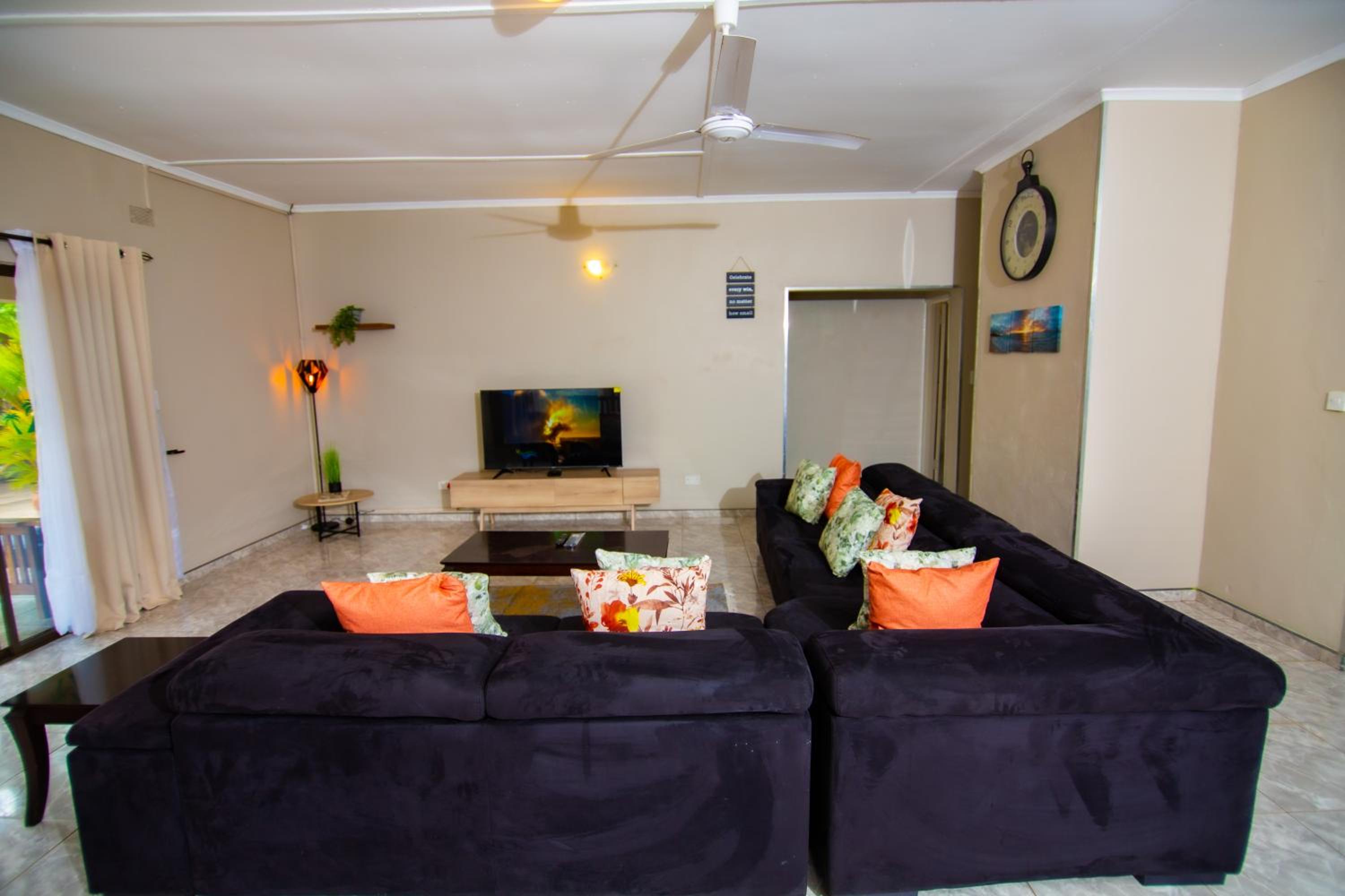 Dzimbahwe Guest Lodge