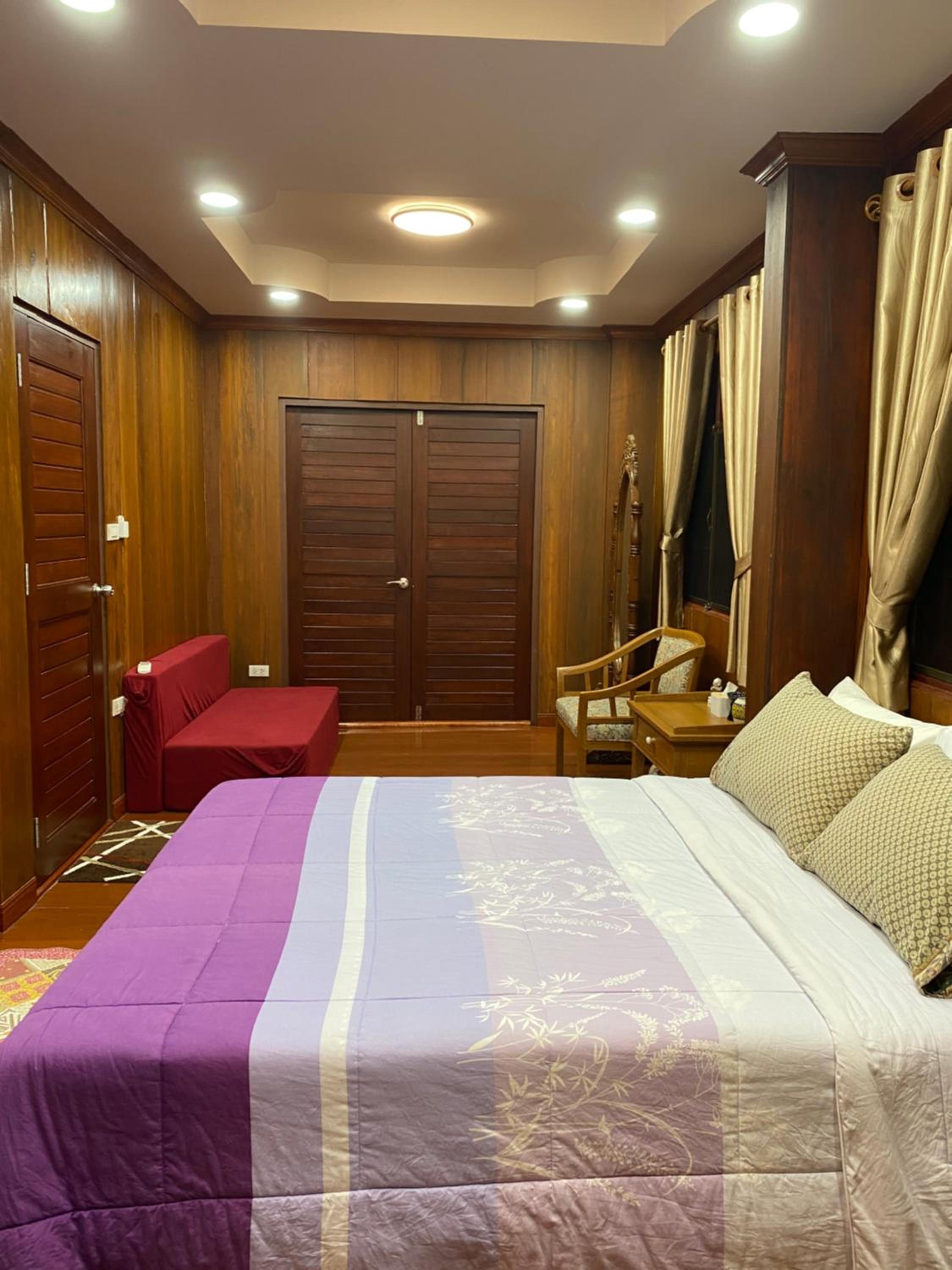 188 Teak House บ้านต้นสัก