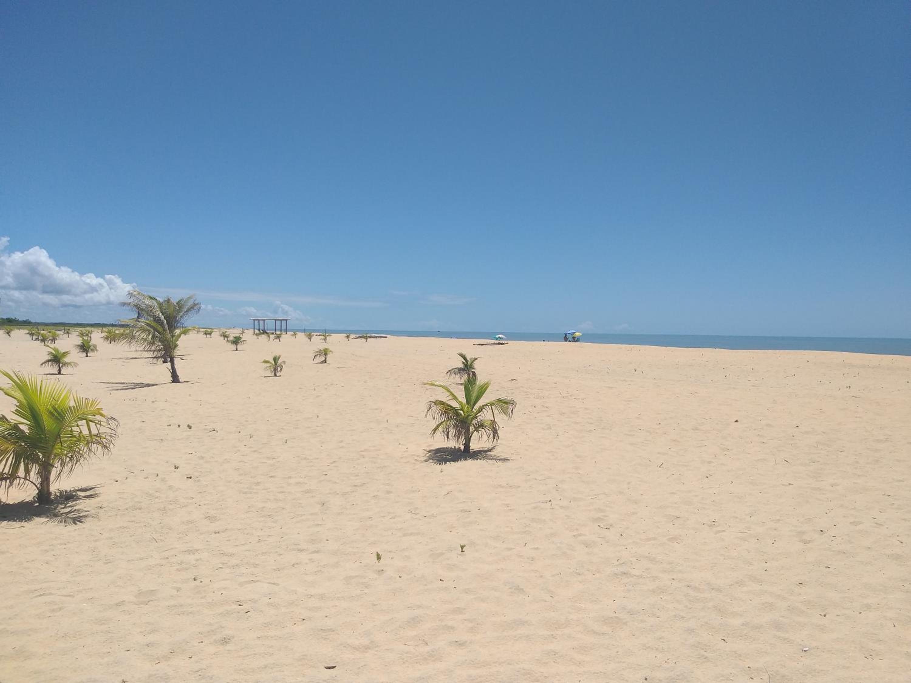 Casa de Praia, pé na areia Guaratiba Prado - Bahia