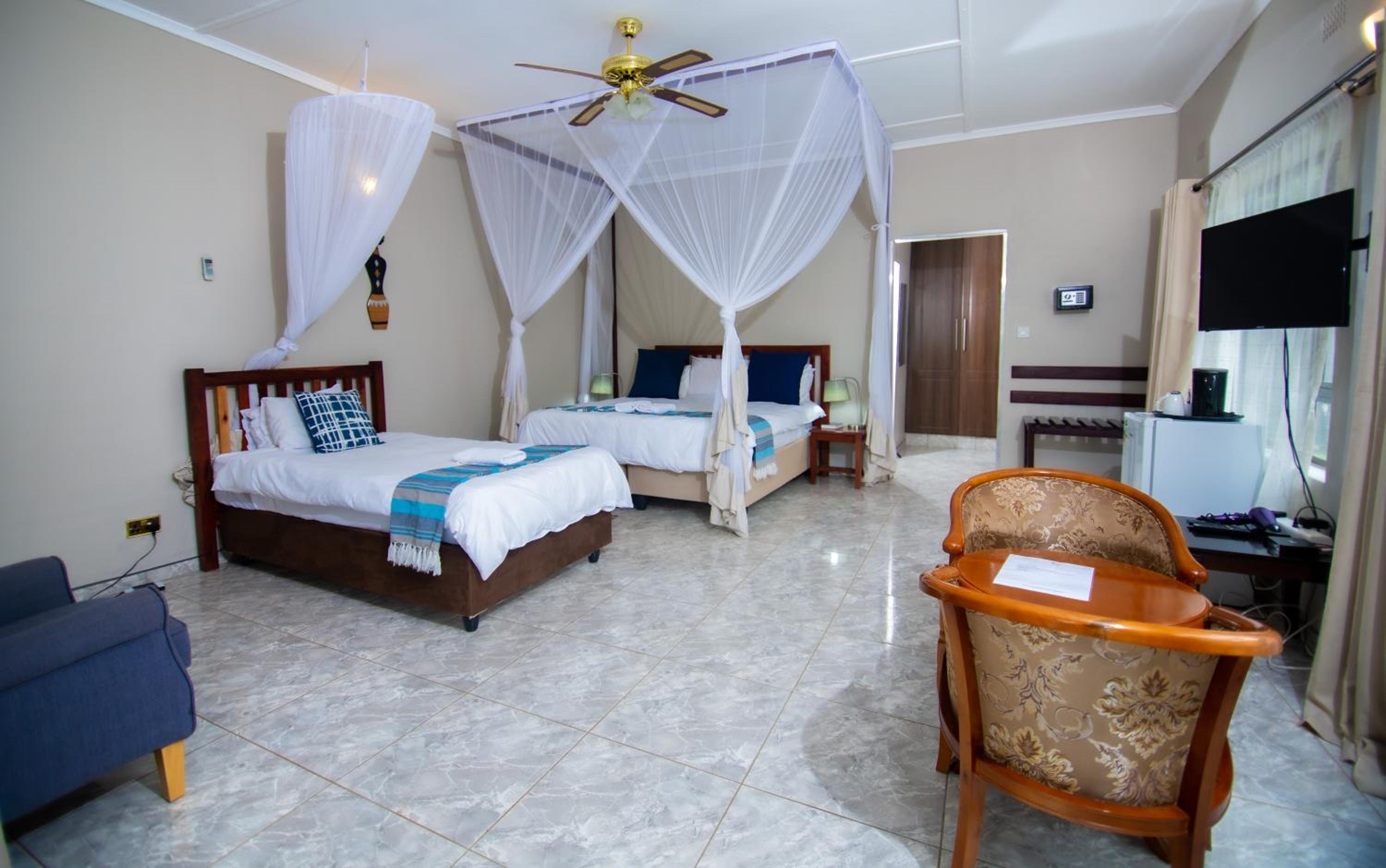 Dzimbahwe Guest Lodge