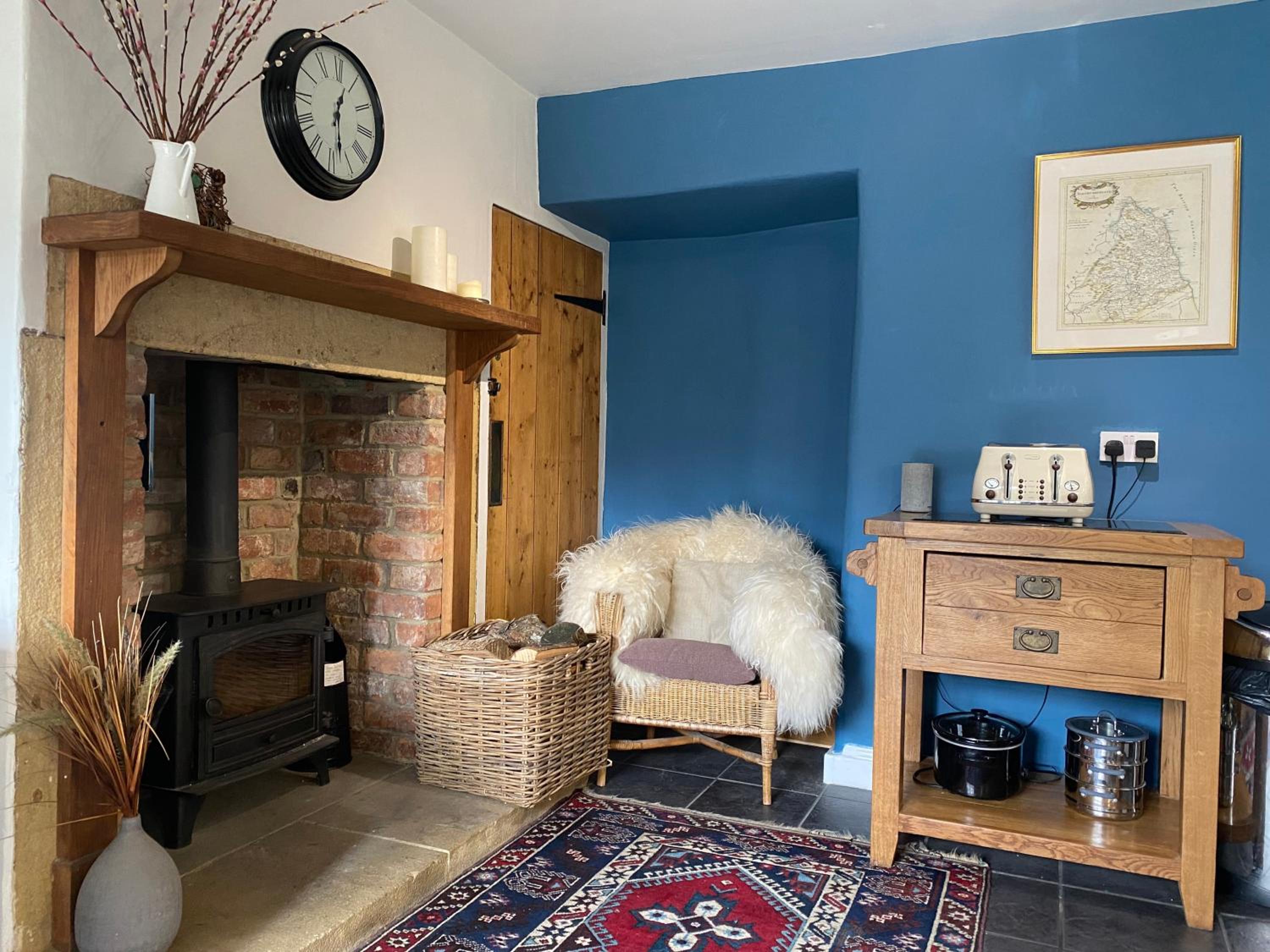 Alnwick Holiday House - Charming, Historic, Central Alnwick with Courtyard view 5